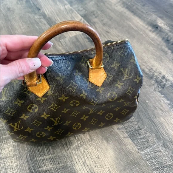 Louis Vuitton Speedy 30 Monogram Purse - Picture 7 of 16